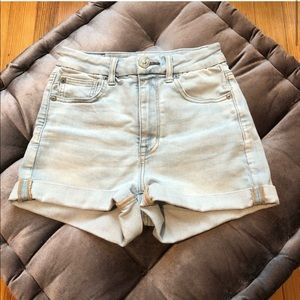 AE Curvy Hi-Rise Shortie Short